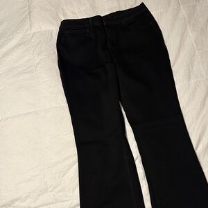 POSTER GIRL Black Capris